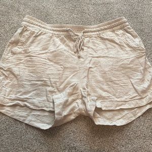 Old navy linen cream shorts